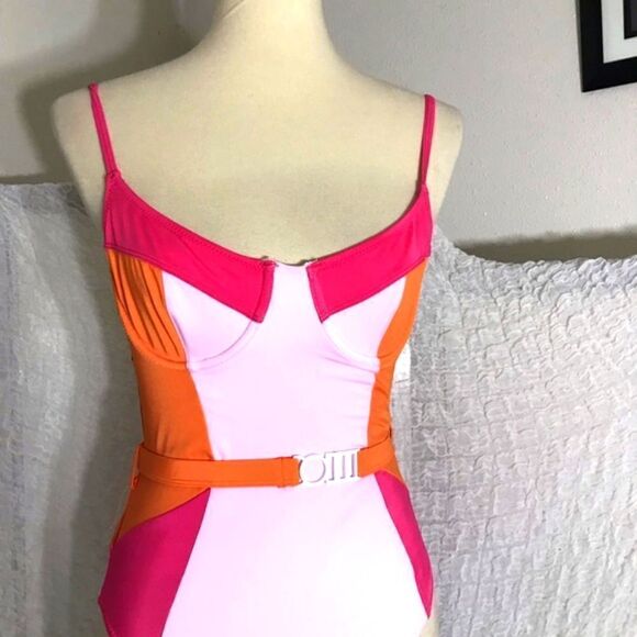 Solid & Striped NWT The Spencer One Piece Swimwear Size M - Picture 6 of 13